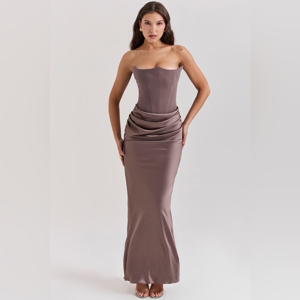 House of CB dress: PERSEPHONE
Smoke Strapless Corset Maxi Dress